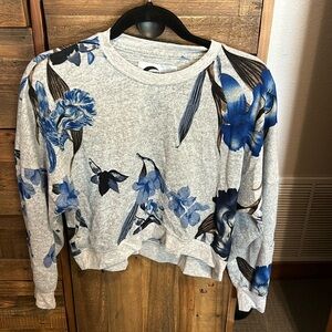 Zyia athletic wear sweater top